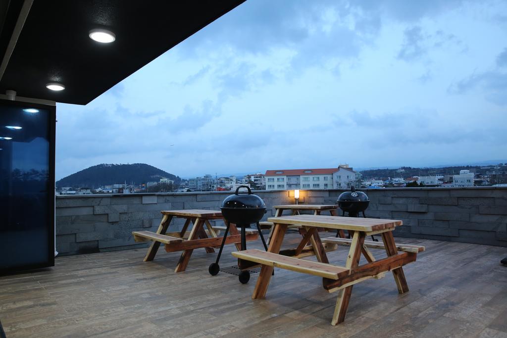 Jeju Feel Pension Exteriör bild