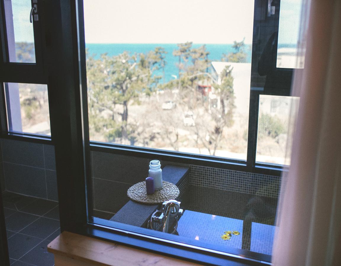 Jeju Feel Pension Exteriör bild