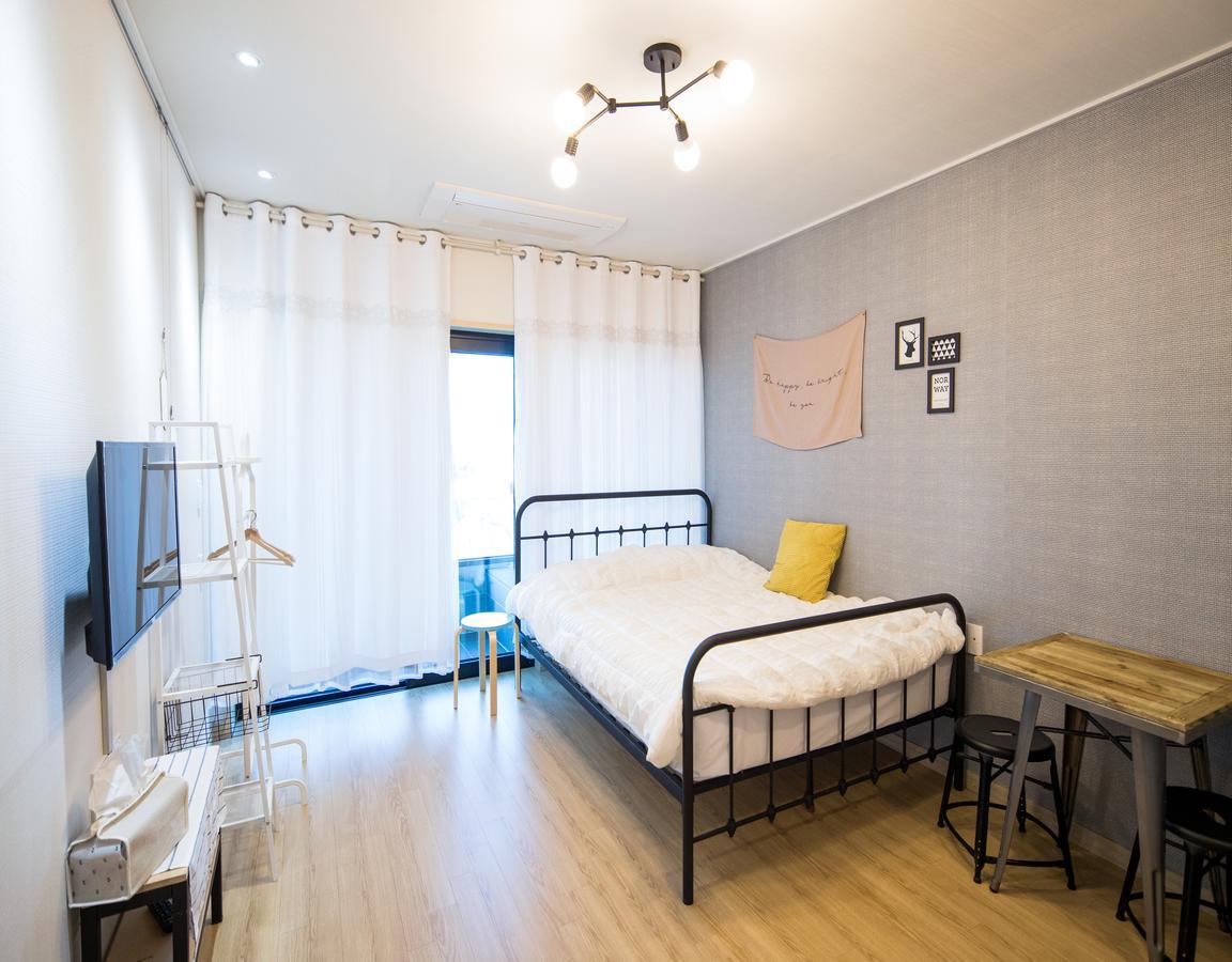 Jeju Feel Pension Exteriör bild